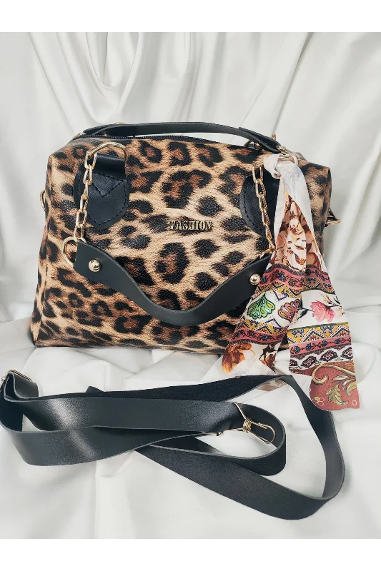 Leopar Desenli Fashion Yazılı Şal Fularlı Çift Saplı Omuz Çantası